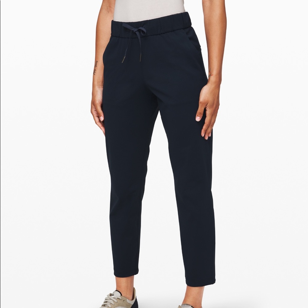 lululemon On the Fly woven 7/8 pant